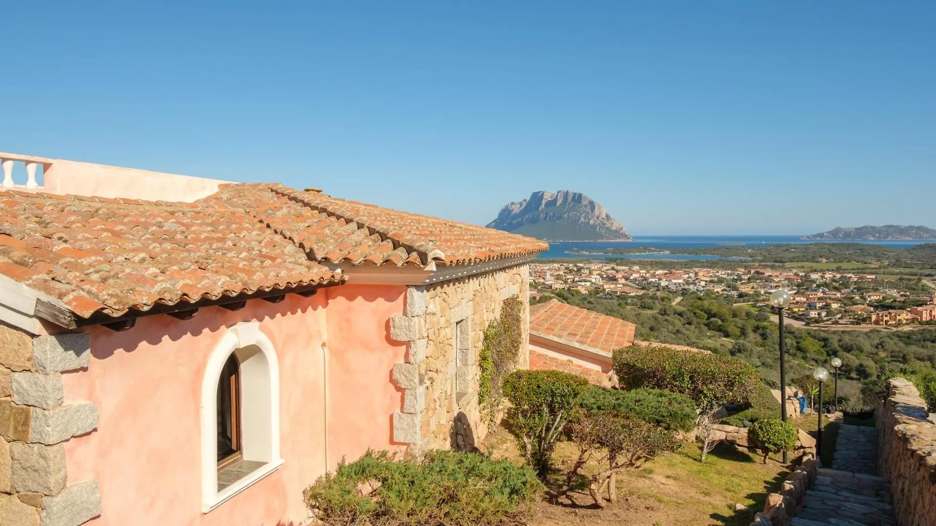 Holiday home Incantevole VillettaCon Giardino E Vista Mare Porto San Paolo