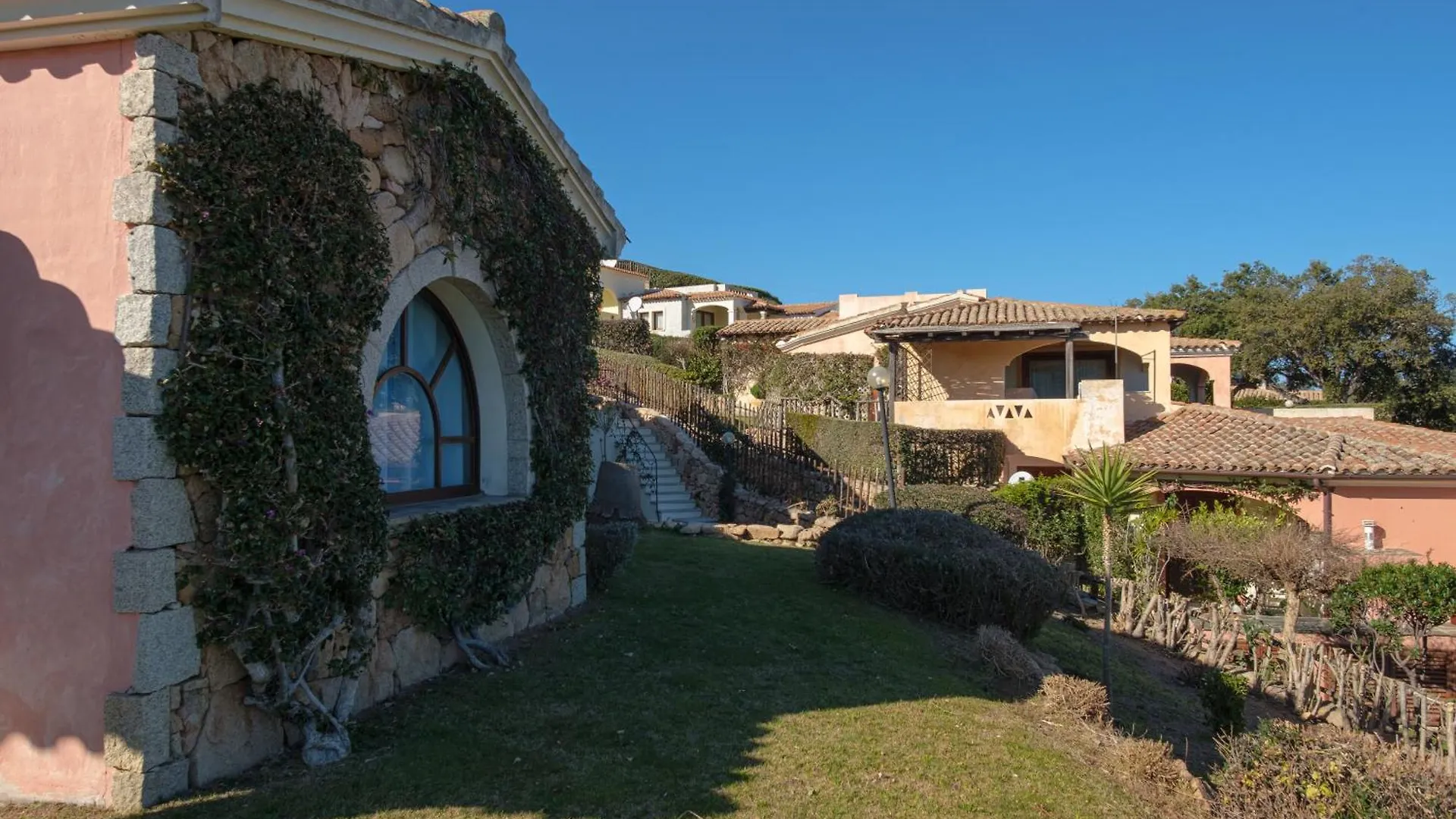 Incantevole VillettaCon Giardino E Vista Mare Porto San Paolo  Holiday home